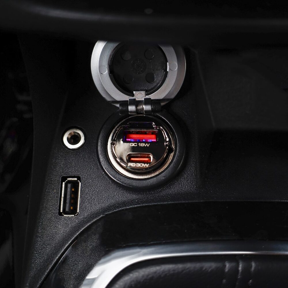 WAYME Ładowarka 12/24V, USB 18W + USB-C PD 30W, nano, z pierścieniem - WAYME